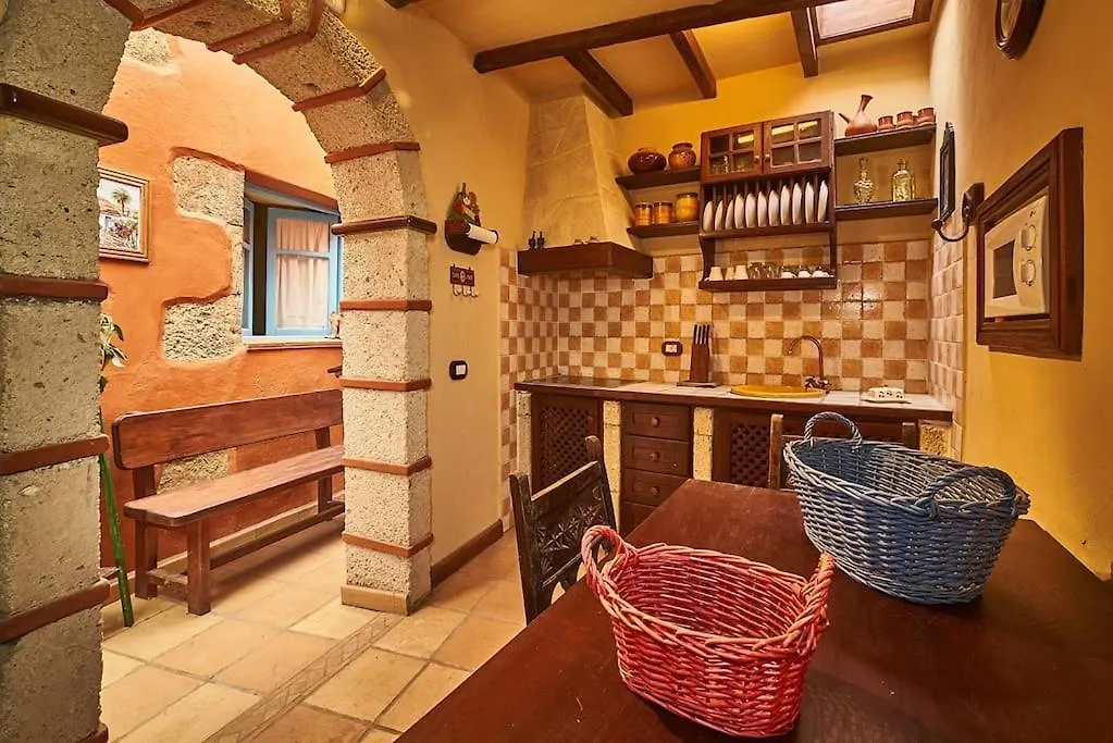 Holiday home Antigua Escuela Old School De 1840 Villa Fasnia Spain