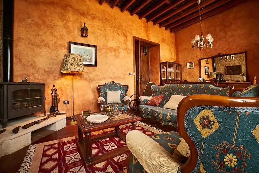 Antigua Escuela Old School De 1840 location